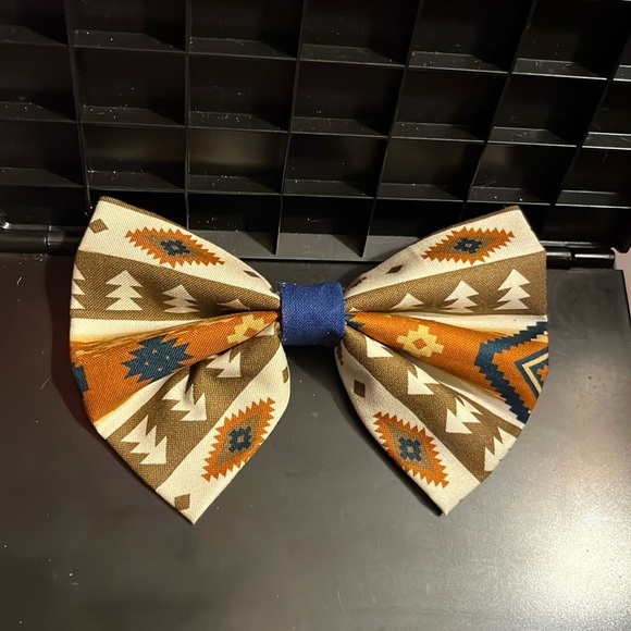 Accessories - Tribal bow